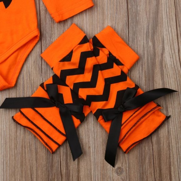 Girl girls toddler baby outfit Halloween pumpkin orange onesie bow socks new - Picture 7 of 7